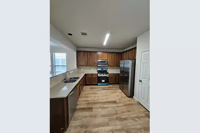 13122 Stratford Skies Lane, Houston, TX 77072 - Photo 9