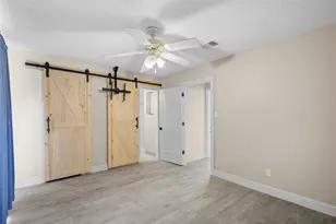 9402 Val Verde St, Houston, TX 77063 - Photo 25