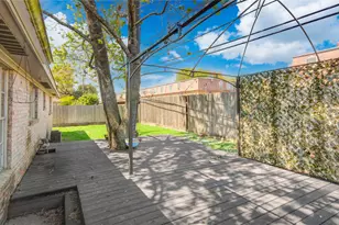 9402 Val Verde St, Houston, TX 77063 - Photo 29