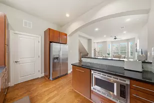2110 Shearn St, Houston, TX 77007 - Photo 9