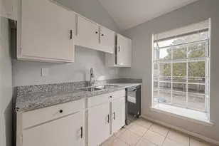 9809 Richmond Ave, Houston, TX 77042 - Photo 17