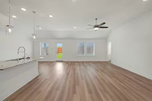 13926 Baikal Mnr Dr, Santa Fe, TX 77510 - Photo 21