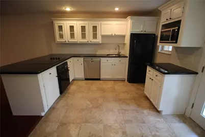 8277 Kingsbrook Road #255, Houston, TX 77024 - Photo 9