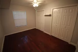 8277 Kingsbrook Rd, Houston, TX 77024 - Photo 17