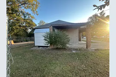 511 Thomas Street, Center, TX 75935 - Photo 5