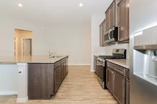 14221 Rainier Peak Crossing, Conroe, TX 77384 - Photo 7