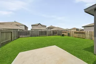 302 Amy St, Angleton, TX 77515 - Photo 19
