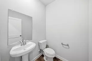 302 Amy St, Angleton, TX 77515 - Photo 5