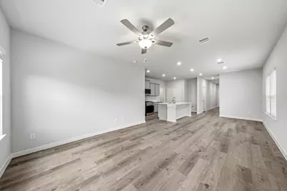 302 Amy Street, Angleton, TX 77515 - Photo 11