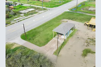 996 S Mae Street, Gilchrist, TX 77617 - Photo 21