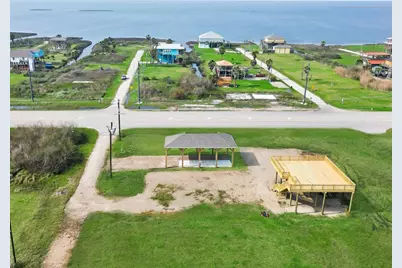 996 S Mae Street, Gilchrist, TX 77617 - Photo 13