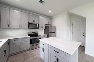 6711 Rowell Ct, Houston, TX 77489 - Photo 9