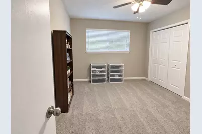 604 Linda Lane, Alvin, TX 77511 - Photo 15