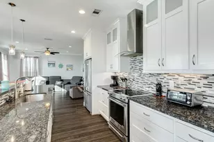 12940 John Reynolds Rd, Galveston, TX 77554 - Photo 23