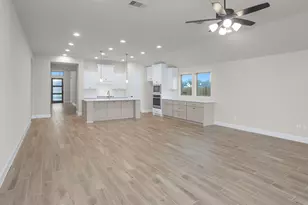 12735 Copperbush Dr, Conroe, TX 77302 - Photo 5