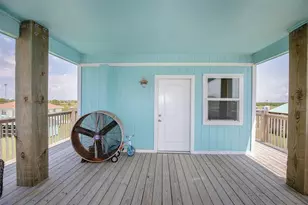 109 Ocean Tide Dr, Crystal Beach, TX 77650 - Photo 13