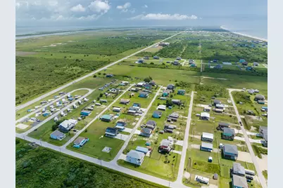 109 Ocean Tide Drive, Crystal Beach, TX 77650 - Photo 23