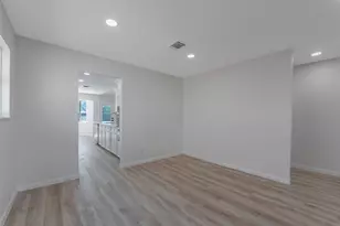13614 Oleoke Ln, Houston, TX 77015 - Photo 11