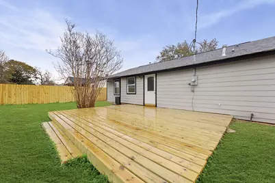 5719 Southwind Street, Houston, TX 77033 - Photo 15