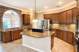 4514 Village Forest Dr, Sugar Land, TX 77479 - Photo 9