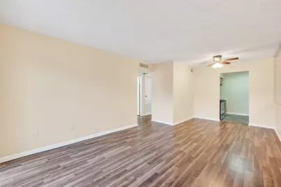 3919 Fairmont Parkway #195, Pasadena, TX 77504 - Photo 5