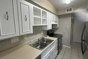 9303 Hammerly Blvd, Houston, TX 77080 - Photo 27