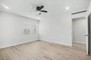 2005 Mary Moody Northen Blvd, Galveston, TX 77551 - Photo 21