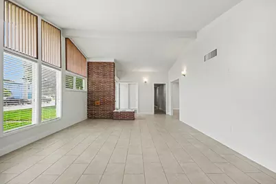 2005 Mary Moody Northen Boulevard, Galveston, TX 77551 - Photo 7