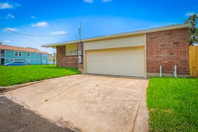 2005 Mary Moody Northen Boulevard, Galveston, TX 77551 - Photo 27