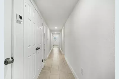 2005 Mary Moody Northen Boulevard, Galveston, TX 77551 - Photo 13