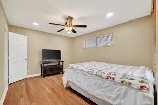 807 #807 Ruth St St, Baytown, TX 77520 - Photo 7