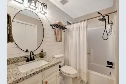 16570 Space Center Boulevard, Houston, TX 77058 - Photo 29