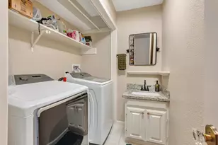 16570 Space Center Blvd, Houston, TX 77058 - Photo 9