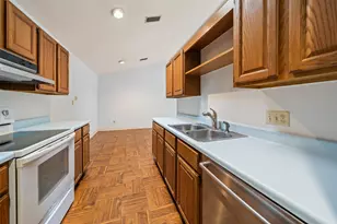 19 Tulip Hill Ct, The Woodlands, TX 77380 - Photo 9