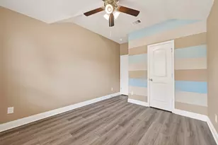 2350 Strong Horse Dr, Conroe, TX 77301 - Photo 33