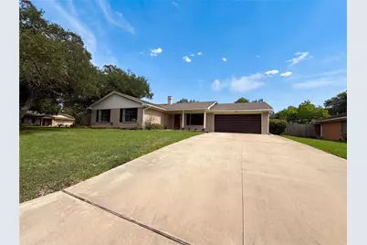 1001 Windy Drive, Brenham, TX 77833 - Photo 1