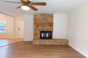 1001 Windy Dr, Brenham, TX 77833 - Photo 3