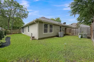 26 Greenwich Pl, Conroe, TX 77384 - Photo 13