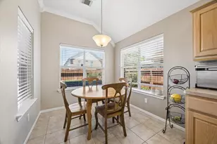 608 Brad Ct, Webster, TX 77598 - Photo 5