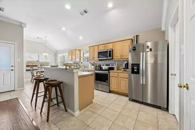 608 Brad Court, Webster, TX 77598 - Photo 11