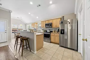 608 Brad Ct, Webster, TX 77598 - Photo 11