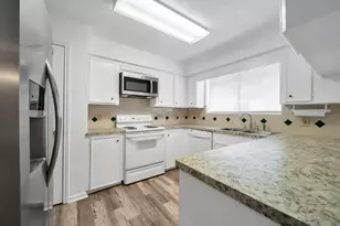 162 Greenleaf Ln, Conroe, TX 77304 - Photo 11