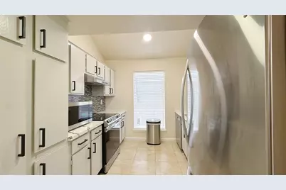 9809 Richmond Avenue #C13, Houston, TX 77042 - Photo 7