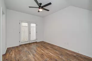 2609 Detering St, Houston, TX 77007 - Photo 7