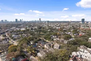 2612 Yupon St, Houston, TX 77006 - Photo 39