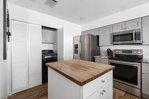 2612 Yupon St, Houston, TX 77006 - Photo 11