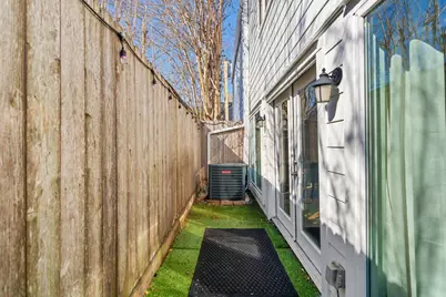 2612 Yupon Street, Houston, TX 77006 - Photo 19