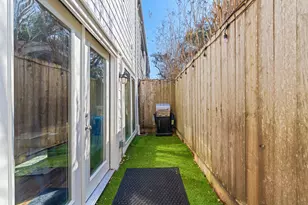 2612 Yupon St, Houston, TX 77006 - Photo 7