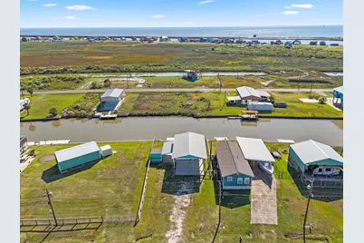 1226 County Road 202, Sargent, TX 77414 - Photo 11