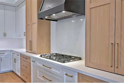 4602 Mimosa Drive, Bellaire, TX 77401 - Photo 7